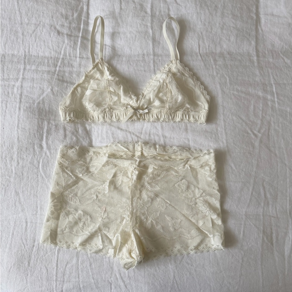 Aerie Cream Lace Bralette and boy shorts lingerie set